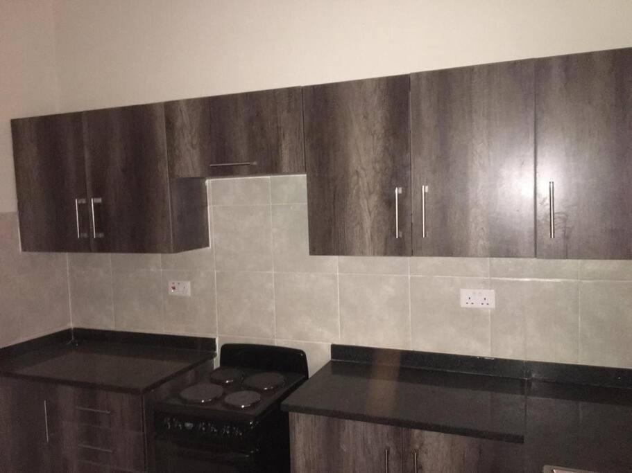 Spacious Zamtel Flat Лусака Экстерьер фото